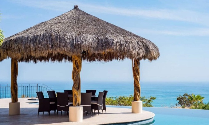 Buzzards Villa | Casa De Sueños Vacation Home
