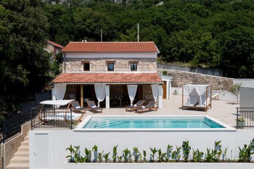 Bribir Apartment | Casa Di Nika private heated pool and jacu - Happy Rentals