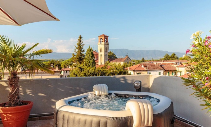 Lucca Historical Center Apartment | Casa Dieter, a superb 2 bedrooms Apartment with Grand Terrace and private parking in Central Lucca