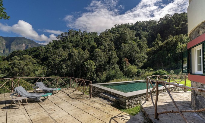 Sao Vicente Cottage | Casa do Lanço - Verdelho, wine and laurissilva