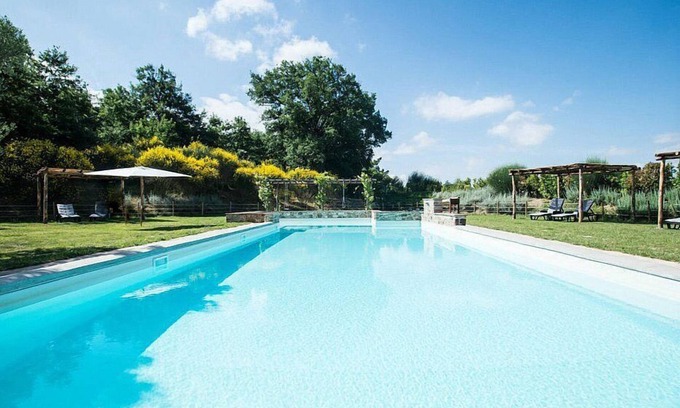 Trequanda House | Casa Dracena E: A welcoming apartment situated in the heart of the Tuscan countryside, with Free WI-FI.