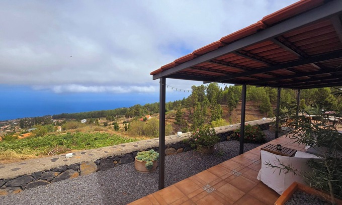 Puntagorda Cottage | Casa El Topo, panoramic views, fireplace and barbecue in Puntagorda, La Palma