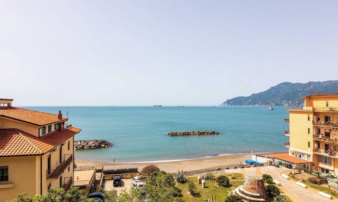 Salerno Apartment | Casa Elan Salerno, large and bright apartment, a stone's throw from the beach