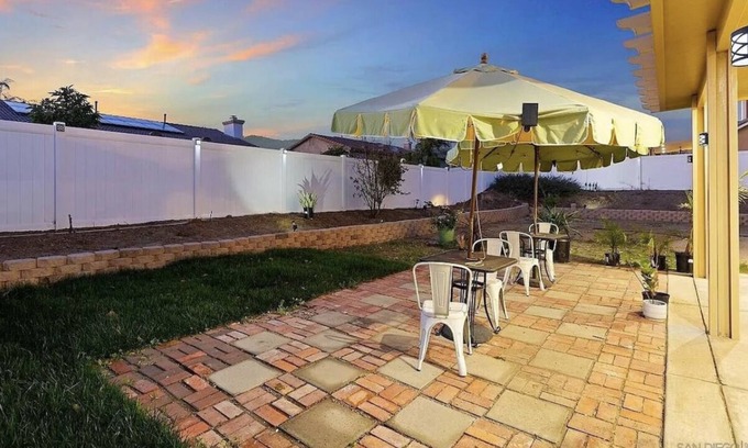 Moreno Valley House | CASA ENCHANTEUR 4 BD 3 BATH