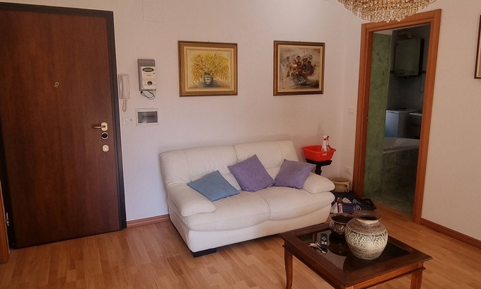 Quarto dei Mille Apartment | Casa Giulia "two steps from the sea "