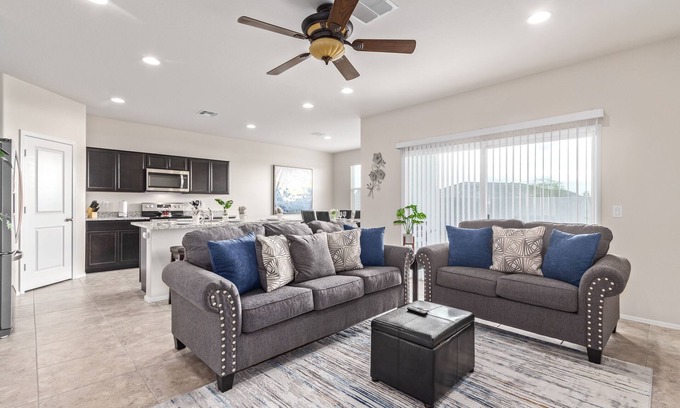 Casa Grande House | Casa Grande! Near Shopping, Hiking and More. Specials Available!