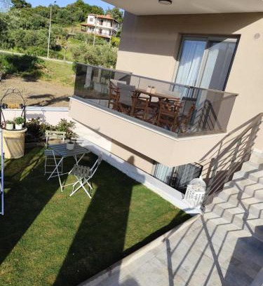 Polichrono Apartment | Casa Helone