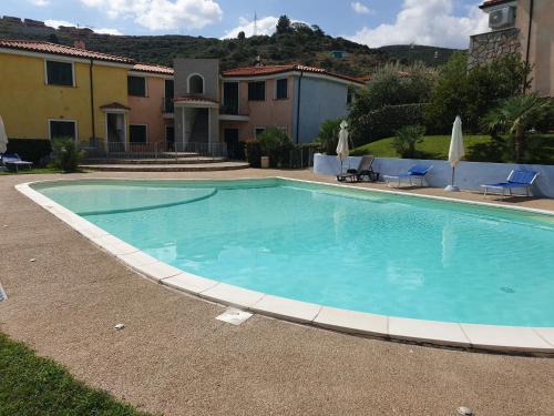 Santa Maria Coghinas Apartment | Casa in Residence con Piscina a 10 Minuti dal Mare