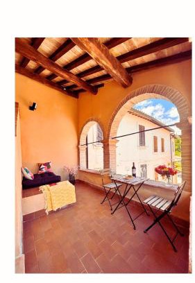 Scopoli Apartment | Casa in Umbria - nella Valle del Menotre vicino Rasiglia, Foligno, Assisi,Perugia