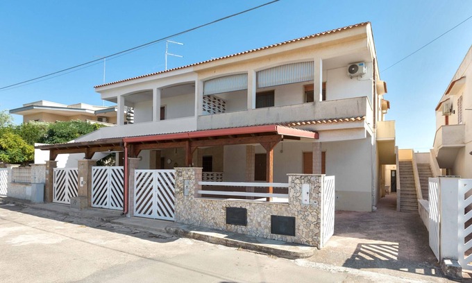 Torre Lapillo House | Casa Iro by BarbarHouse