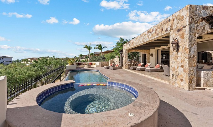 San Jose del Cabo Villa | Casa Kay: Luxury ocean views, golf near PLC—Free Breakfast + Concierge Credit