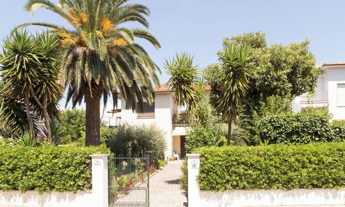 Vecchiano Apartment | Casa La Palma - Two Bedroom Apartment, Sleeps 5