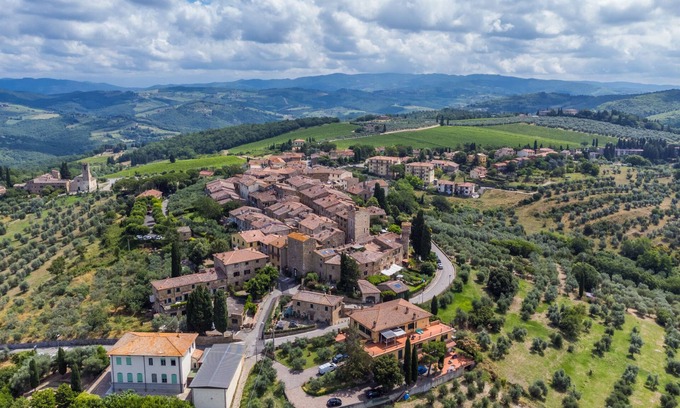San Donato in Poggio Apartment | Casa Lensi by Interhome