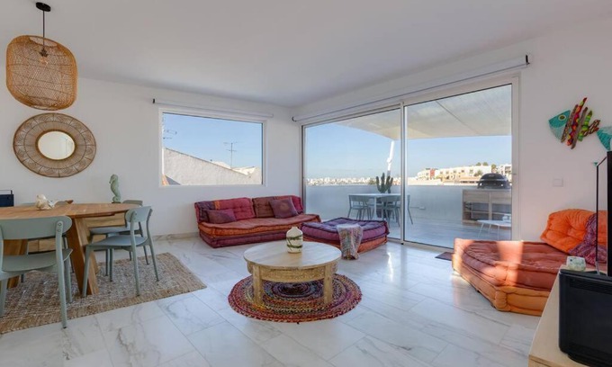 Ferragudo Villa | CASA LIMA - State of the art villa with views and pool in Ferragudo