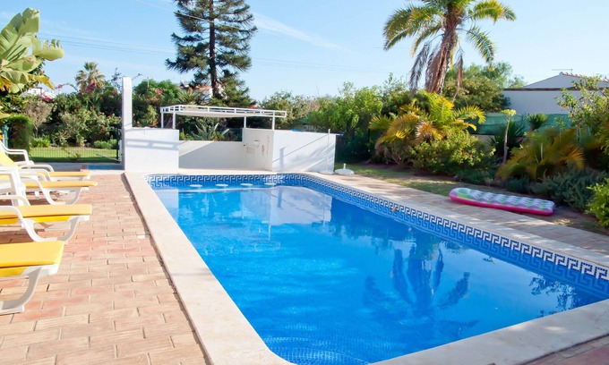 Alporchinhos Villa | Casa Linda, comfortable villa with private pool