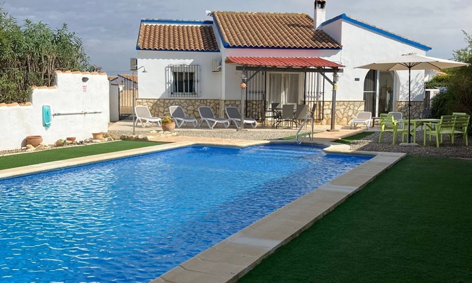 Arboleas Villa | Casa Lisa - a beautiful 3 bedroom villa with large private pool.