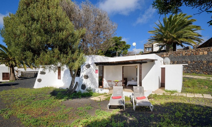 Teguise House | Casa Los Divisos, small cozy cottage in La Villa de Teguise
