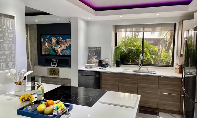 Santurce Apartment | Casa Luna Luxury Condado Beach Apt - 3b2b - 8 guests