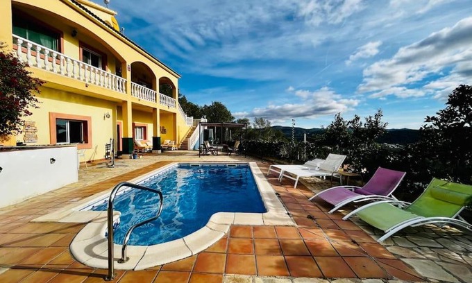 Olivella House | Casa Maca, espectacular casa con piscina y vistas