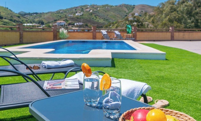 Almachar Villa | Casa María y Ana Almáchar by Ruralidays