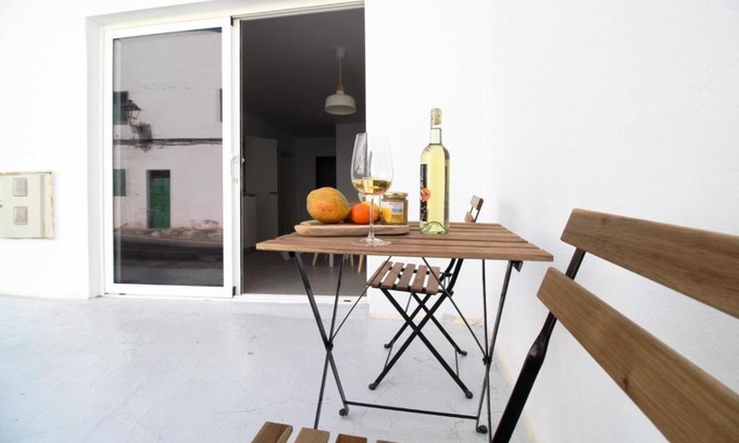 La Santa Apartment | CASA MAR GINES , COMODIDAD Y CERCANIA A TU MANO.