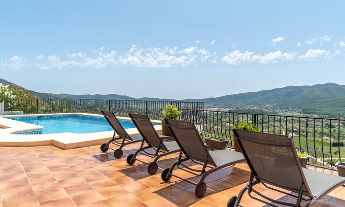 Jalon House | Casa Maurice by Aldertons
