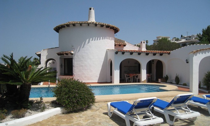 Monte Pego House | Casa Misebelo : Charming Villa with many terraces