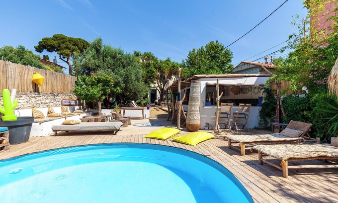 Saint-Henri House | Casa Moz Maison, Pool, Pétanque with Rooftop and Wi-Fi