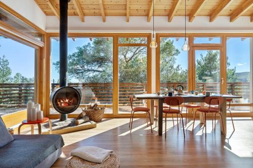 Montreal House | Casa nórdica en el bosque con vistas al mar