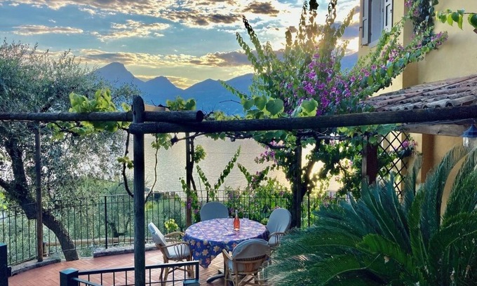 Brenzone sul Garda House | Casa Oliva Castelletto sul Garda - Natura Pura in Vista Lago