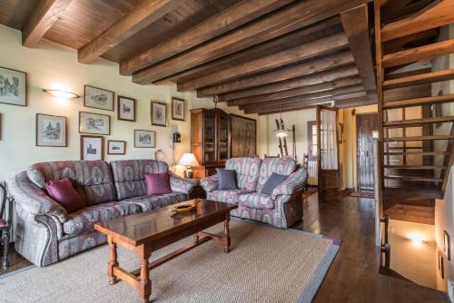 Pujo House | Casa Pinarrets by Totiaran