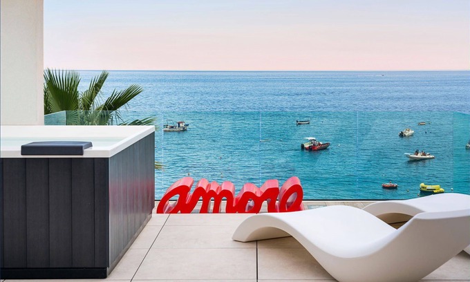 Letojanni House | Casa Pink sea front and jacuzzi - My Rental Homes