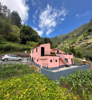 Ribeira Brava House | Casa Rosa