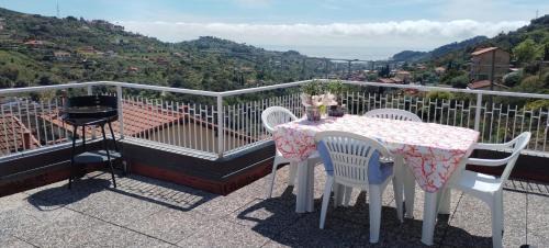 Vallebona Apartment | Casa Rosetta