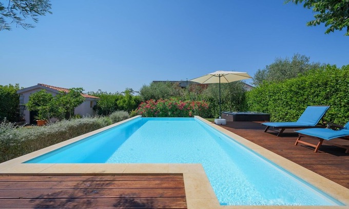 Rosini House | Casa Rossa in Nova Vas