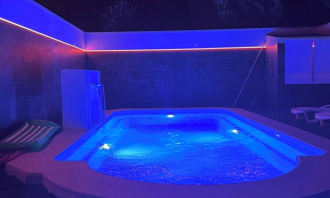 Granja de Torrehermosa House | Casa Rural LA Granja Espaciosa Moderna Tranquila Piscina