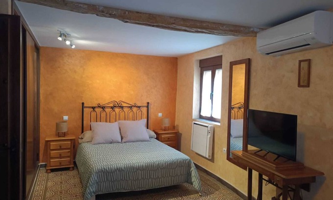 Huermeces del Cerro House | CASA RURAL LA CORNEJA