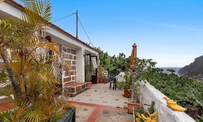 Hermigua House | 'Casa Rural La Cuadra' with Sea Views, Private Terrace and Wi-Fi