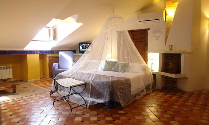 Cazorla House | Casa Rural Plaza De Santa Maria