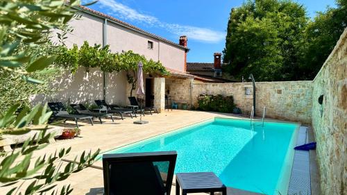 Buici Apartment | Casa Rustica