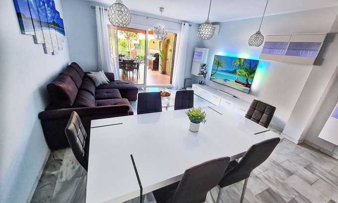 Carihuela House | Casa Virgo - Luxury 5-bedroom house with hot tub+pool, only 5min walk to beach