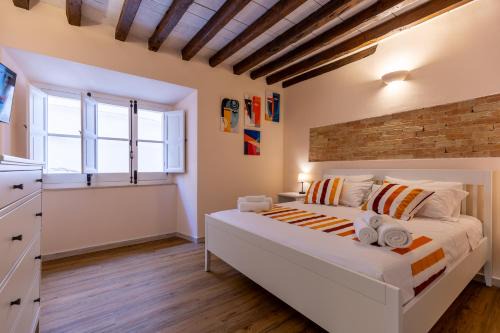 Historic Castle District Apartment | Casadicastello