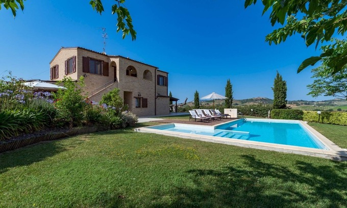 Offida Villa | Casale Rosy 6+2, Emma Villas