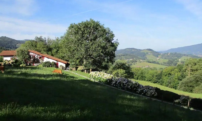 Irun Cottage | Caserio AGIÑAGA, rural study Carmen