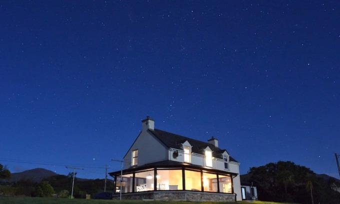 Droum House | Casey House Stunning Views and Location