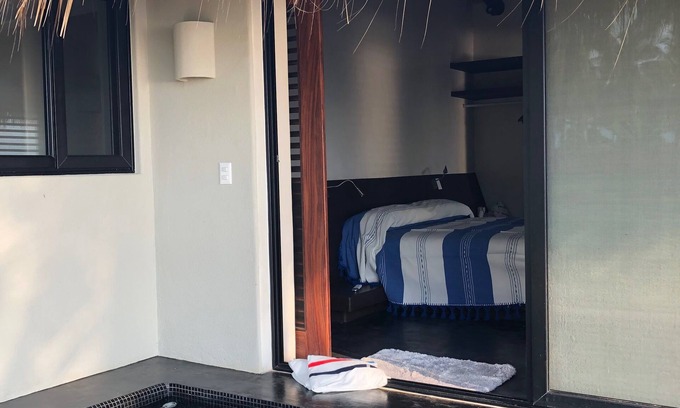 Saladita House | Casita Tabachines. Cozy studio with palapa, dipping pool, walk to the break