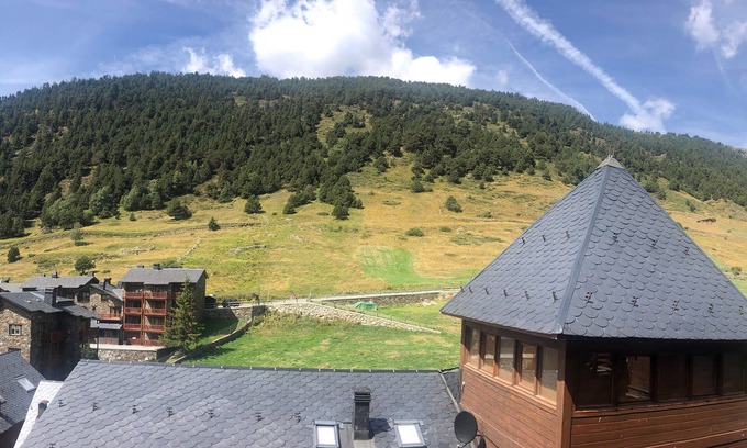 Soldeu Cabin | Casita de madera a Peu del Riu Incles. Sol y Nieve