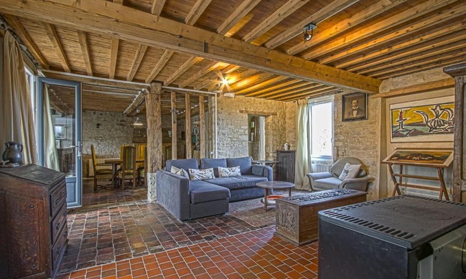 Formigny House | CASSANDRE'S HOUSE garden & parking