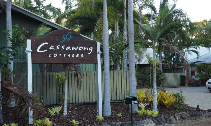 Mission Beach Villa | Cassawong Cottages