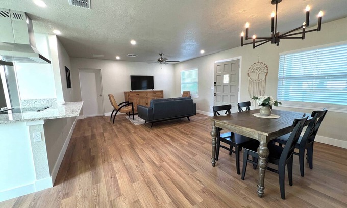 Casselberry House | Casselberry Commons 2/2